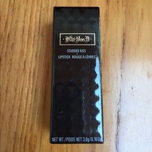 Kat Von D Studded Kiss Lipstick in Gothica